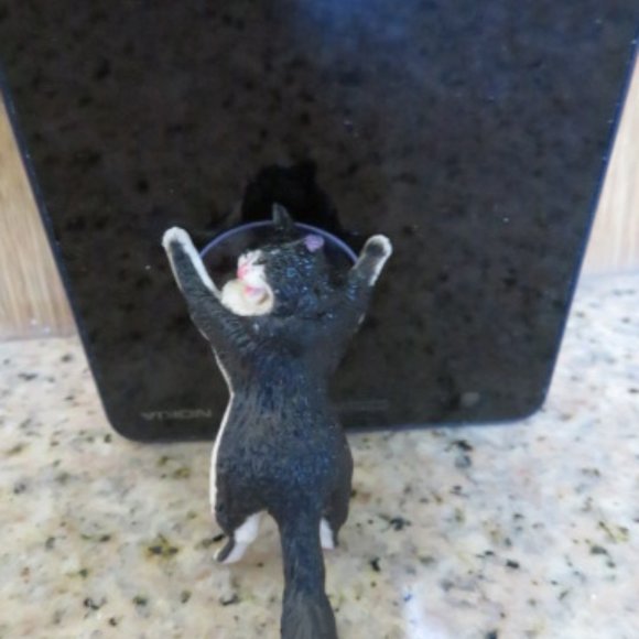 CAT Cell Phone Stand Grip Holder Black & White (F11) - Picture 4 of 4